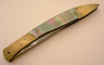 Rose thorn closed.jpg