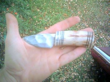 stubby arrowhead knife.JPG