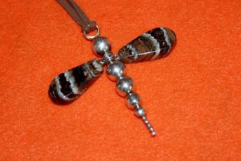 Dragon fly pendent HHH Bling things 013 (800x533).jpg