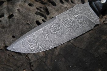 HHH Custom Knives Stainless damascus KDM 024 (800x533).jpg