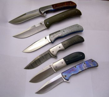 6 knives for 3LI gathering.jpg