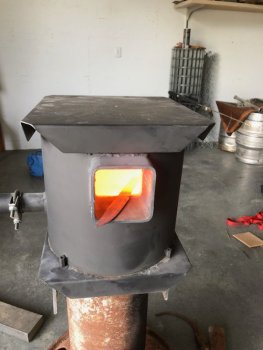 first knife in new forge.jpg