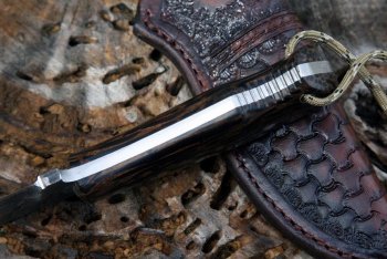 Red Hawk Hunter By HHH Knives 045.jpg