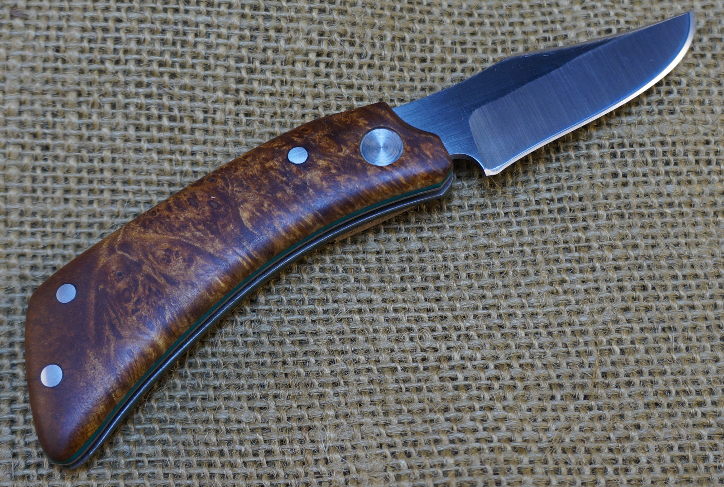 "Cricket V2" Friction Folder