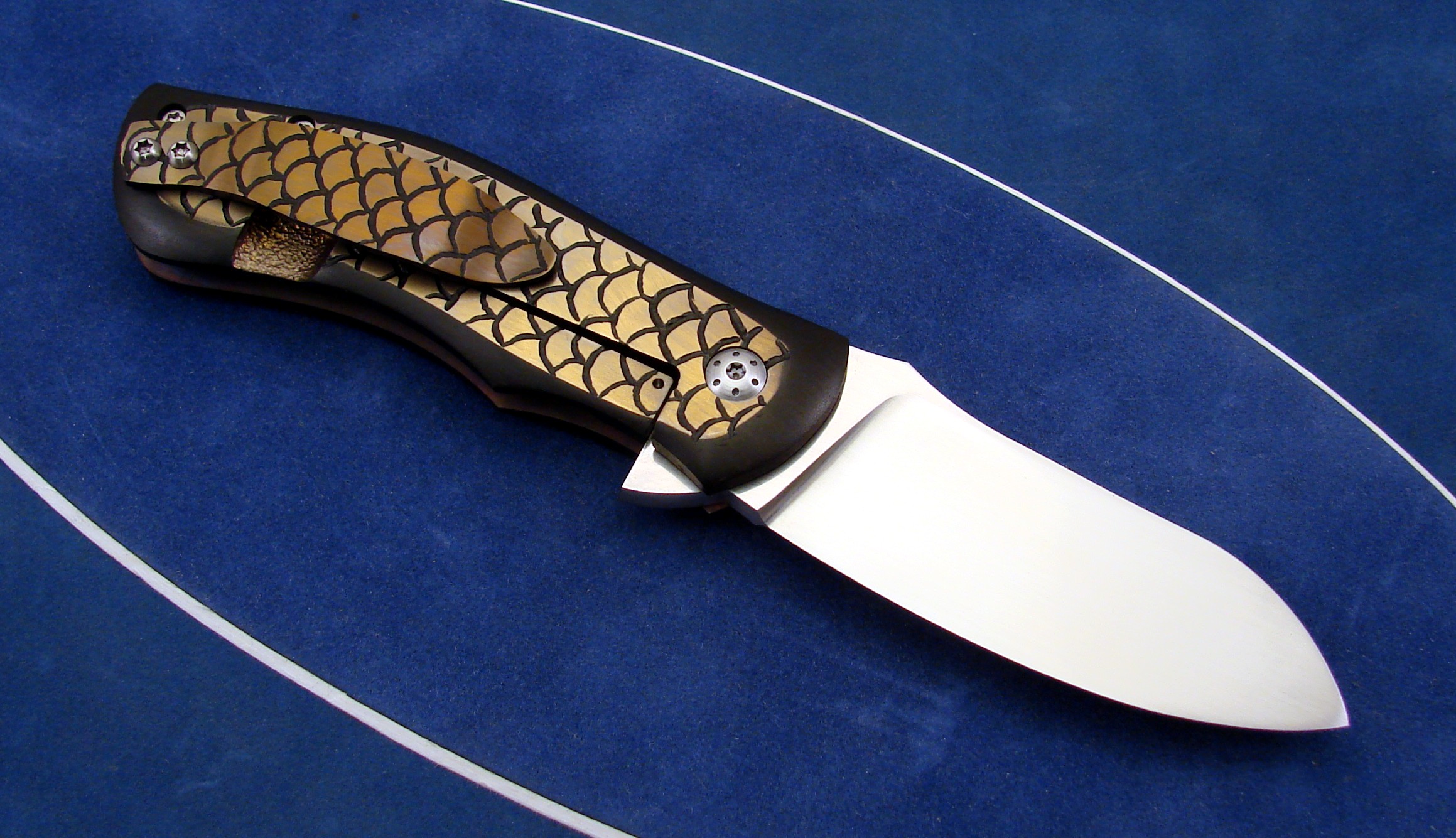 Fish Scale Folder